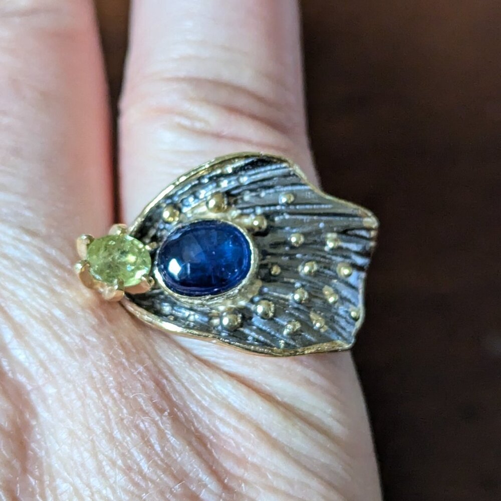 RING Handcrafted Sapphire With Peridot set in Sterling Silver size 7.75
